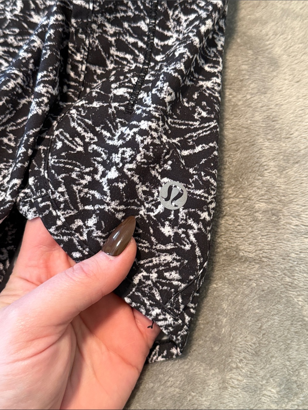 Lululemon Speed Shorts - Picture 4 of 8